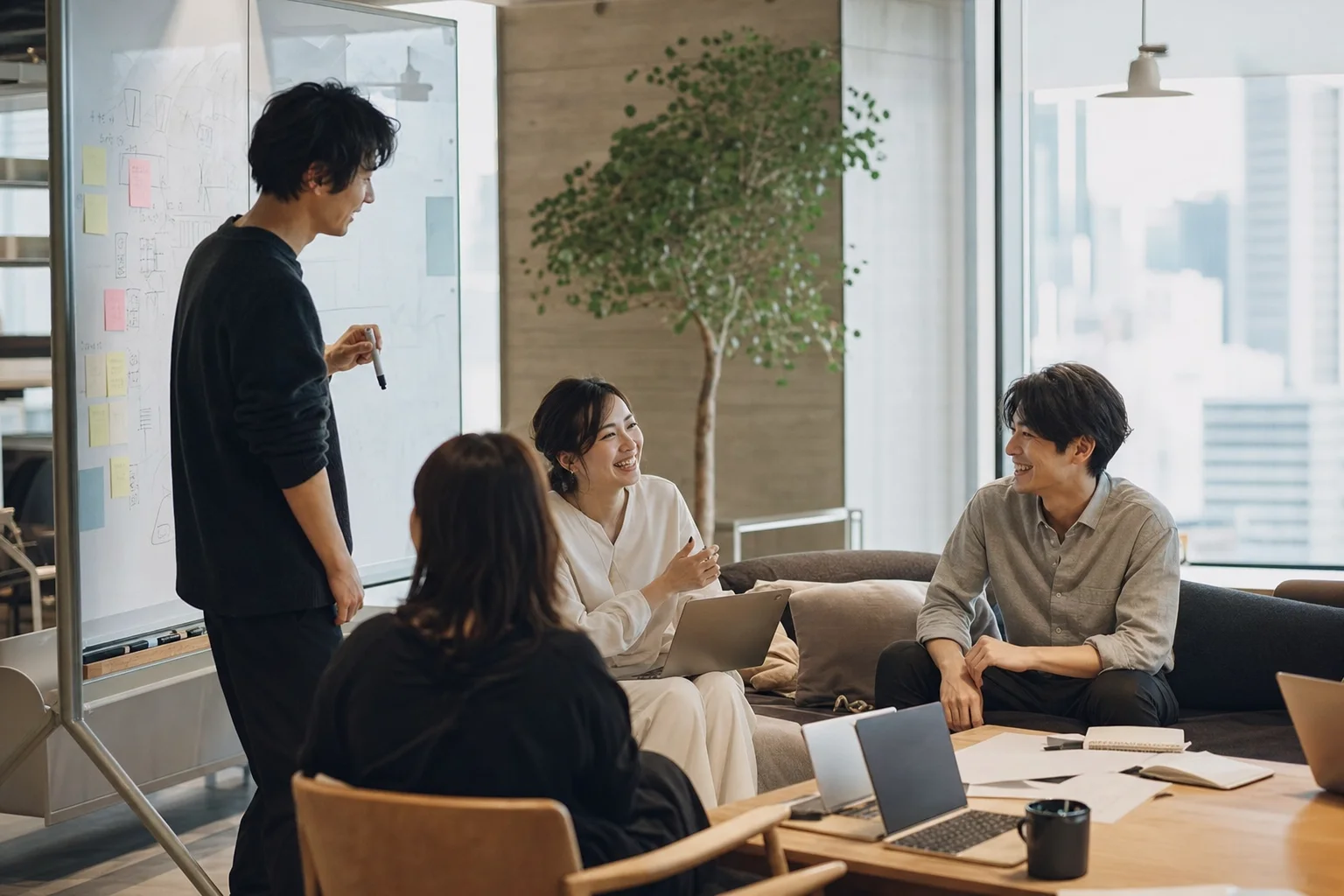 会話を交わすB-Rocaのチーム